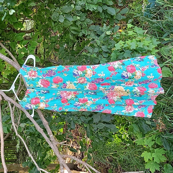 Xtaren Sleeveless Floras Dress - Size Sm - Picture 2 of 3